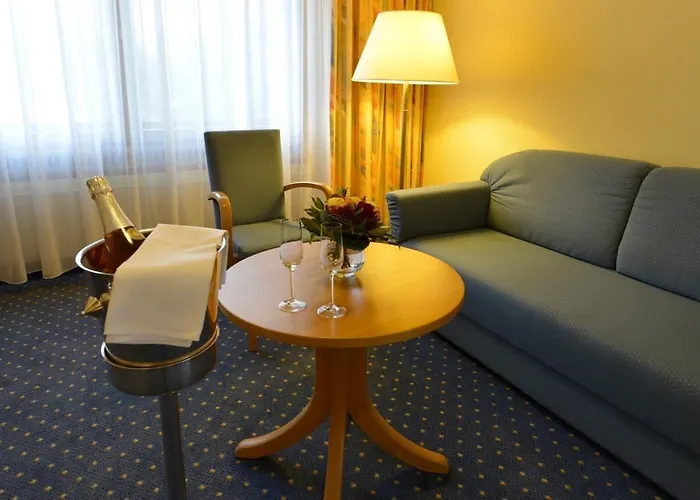 Sonne Eintracht Kg Otel 4*